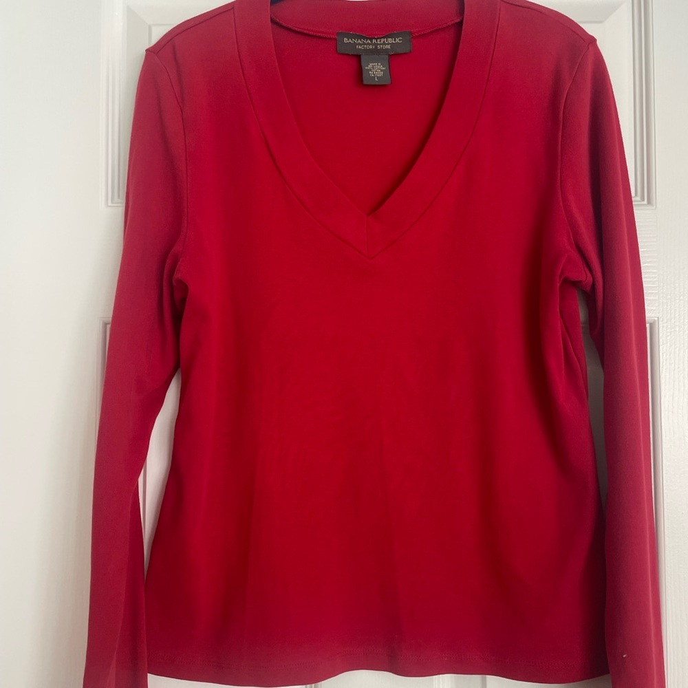 Banana Republic Vibrant Red V-Neck Long Sleeve Top 100% Stretch Cotton in LG.